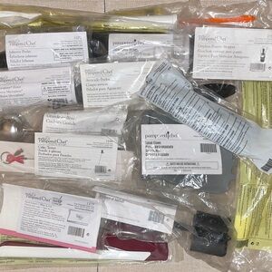 Pampered Chef 14 pieces of assorted kitchen tools